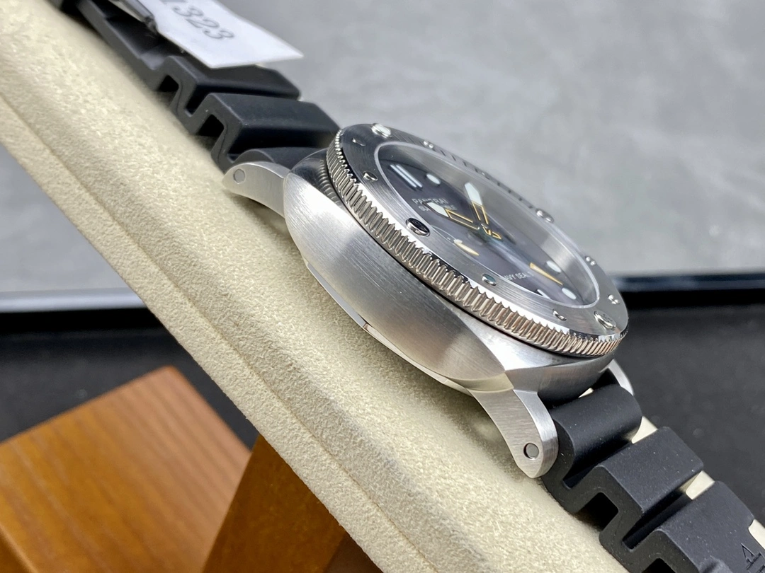 Comfortable CBD Factory Panerai Submersible “Navy SEALs” 44mm PAM01323 1:1 Super Clone – Custom Dandong P.900 Movement 395